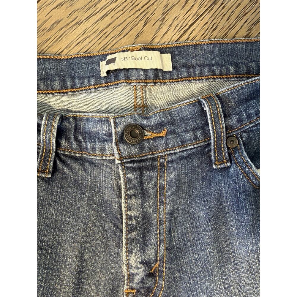 Levi's Women's Blue Denim Stretch 515 Boot Cut Jeans Dark Wash Size 12 L - Picture 3 of 7